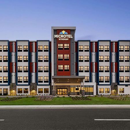 Microtel Inn & Suites Dorval Qc エクステリア 写真