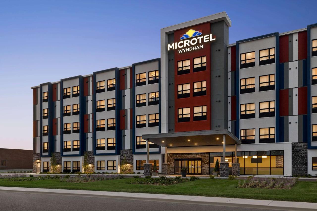 Microtel Inn & Suites Montreal Airport-Dorval Qc エクステリア 写真
